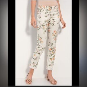 Zanadi Floral Print Ankle Jeans in Cream with Peach & Green Blooms